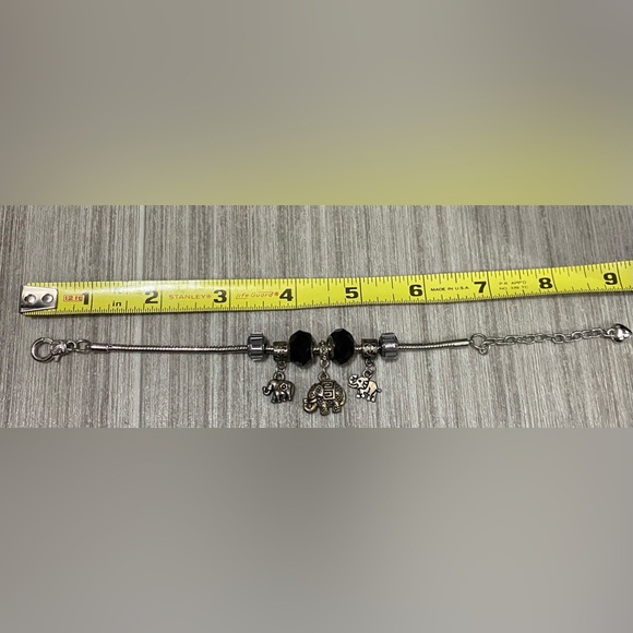 Onyx Beaded Elephant Charm Bracelet - Picture 3 of 3